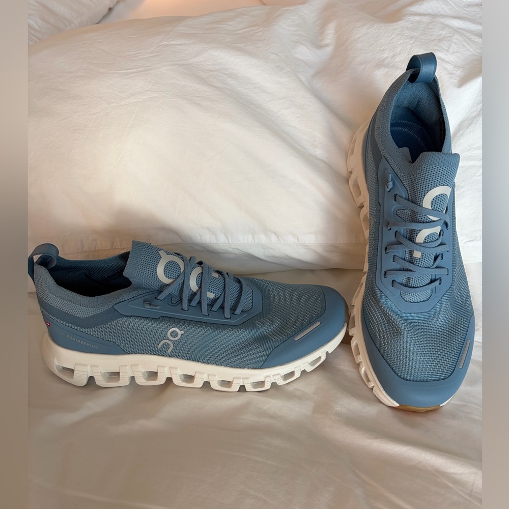 On Running Blue Sneakers with White Soles size 8